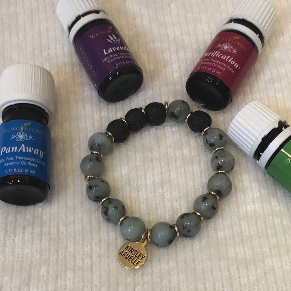 Essential Collection-Oasis Bracelet - Picture 2 of 3